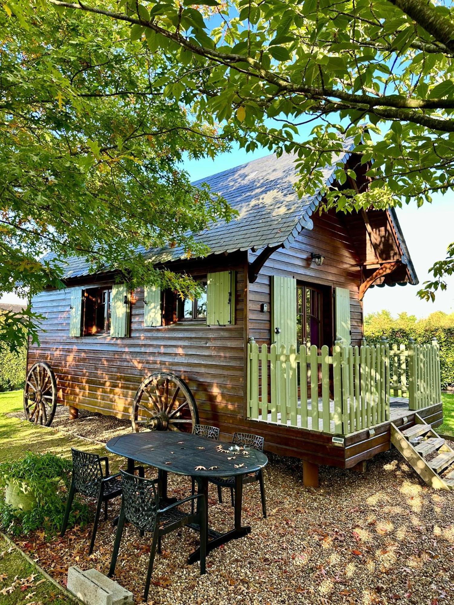 Rosalie Bed & Breakfast Fiquefleur-Equainville Bagian luar foto